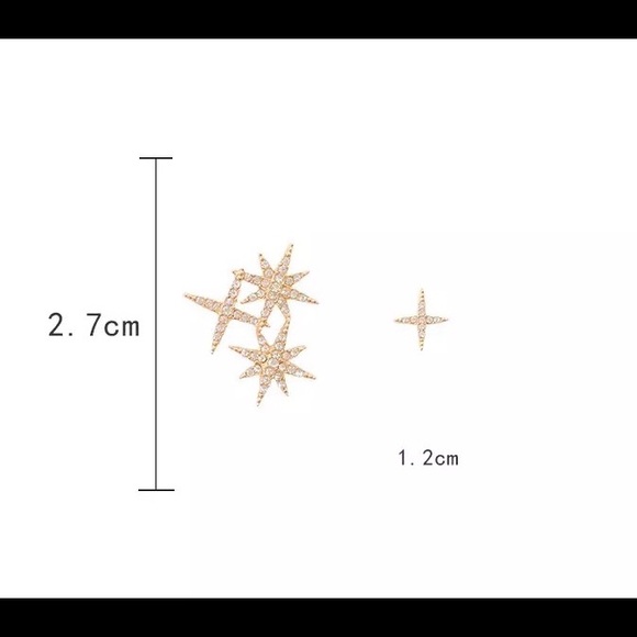 ✨ Stars Stud Earrings - Picture 4 of 10